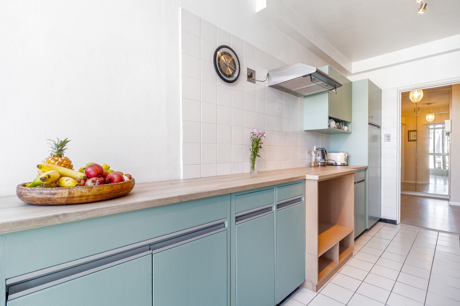 2 Bedroom Property for Sale in Sea Point Western Cape